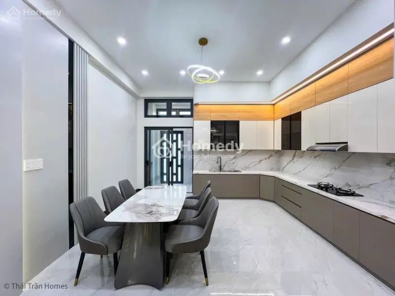 Ban Nhà 2 Lầu Sân Thượng Mới Đẹp Lộ Giới 28M Nhà Gần Trường Trần Hoàng Na Thích Hợp Ở Mở Vp Công Ty