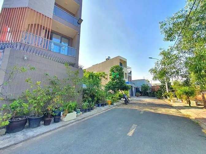 Bán Đất Liên Phường, Phú Hữu, Q9 - Dt : 67.4M2 (4X17,7M) Giá 6 Tỷ 300