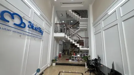 Chia Sẻ Phòng Trống Rộng Rãi, Có Ban Công View Đẹp Của Nhà Nguyên Căn - Khu Nhà Ở Cao Cấp
