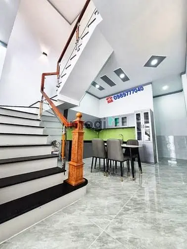 Nhà Thổ Cư 100% 1 Lầu 1 Trệt 3Ty390 Triệu