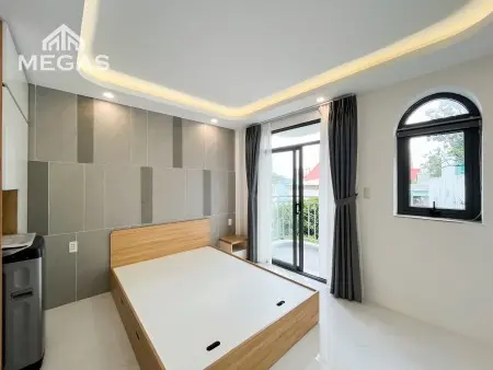 Phòng Ban Công Thoáng Ngay Mai Chí Thọ Giá Tốt, Thang Máy, Máy Giặt Riêng