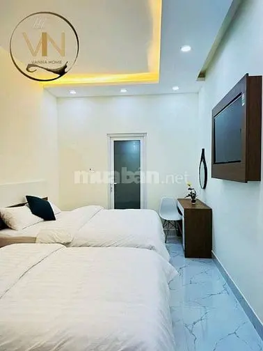Bán Nhà Gấp Ngay Trung Tầm Đà Lat, > 100M2, 5 Phòng Ngủlh 093 3987771