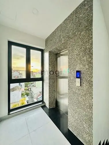 Hiếm Cho Thuê Nhà Phan Xích Long,Phú Nhuận . Ngang 6M,Có Thang Máy