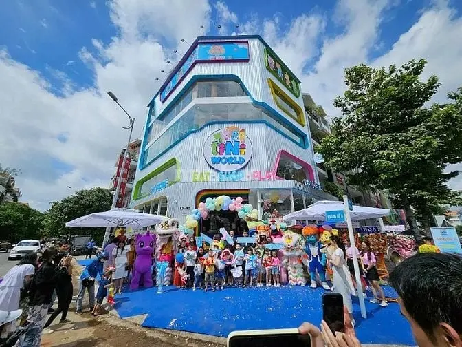 Cho Thuê Nhà Góc 2Mt 93-95 Nguyễn Thị Thập, Phường Tân Hưng, Quận 7