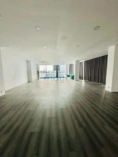 Hiếm Cho Thuê Nhà Phan Xích Long,Phú Nhuận . Ngang 6M,Có Thang Máy