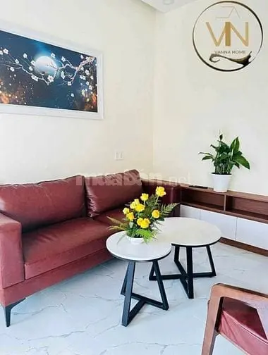 Bán Nhà Gấp Ngay Trung Tầm Đà Lat, > 100M2, 5 Phòng Ngủlh 093 3987771
