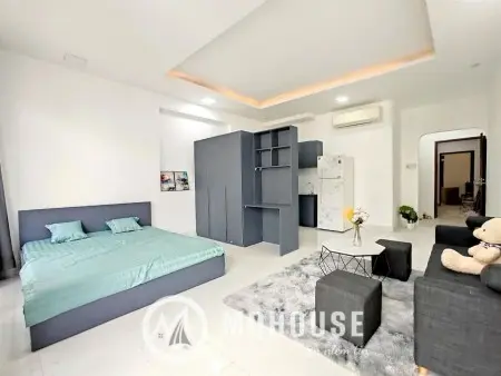 Căn Hộ Dịch Vụ Full Nội Thất, Có Ban Công, Máy Giặt Riêng, Tách Bếp