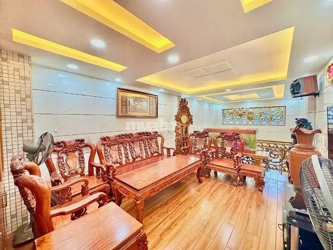 Bán Nhà Mặt Tiền Lê Lư Siêu Đẹp, Kc: 6 Tầng. Dt 4M X 20M. Có Thang Máy