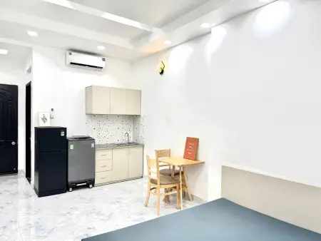 Căn Hộ Dịch Vụ Full Nội Thất, Có Máy Giặt Riêng, Phòng Thoáng, Rộng