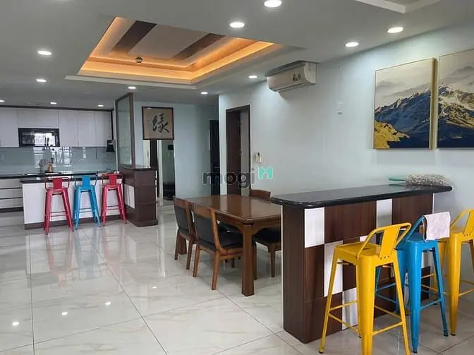 Bán Căn Hộ Cao Cấp Nam Phúc Phú Mỹ Hưng Q.7 Dt 124M2 Có 3Pn Full Nt