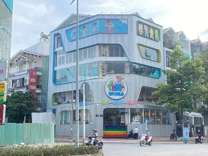 Cho Thuê Nhà Góc 2Mt 93-95 Nguyễn Thị Thập, Phường Tân Hưng, Quận 7