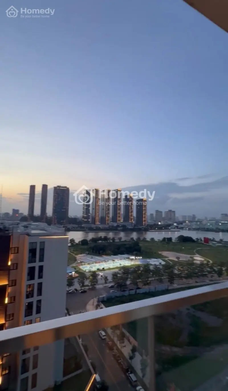 The Crest, View Sông & Cầu Ba Son-Corner Apartment 130M² – The Crest, River & Ba Son Bridge View