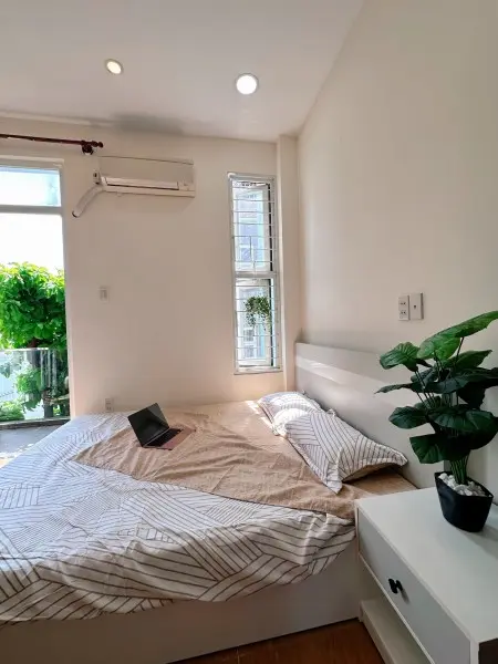 Cho Thuê Phòng Ban Công, Full Nội Thất Siêu Xinh Bình Thạnh Gần Văn Lang, Iuh, Nơ Trang Long