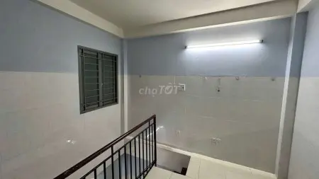 Cho Thuê Phòng Trọ Kiểu Ccmn Quận 4 Mới Chỉ 4 Triệu/Tháng Có Lầu Ở Được 2 Người.