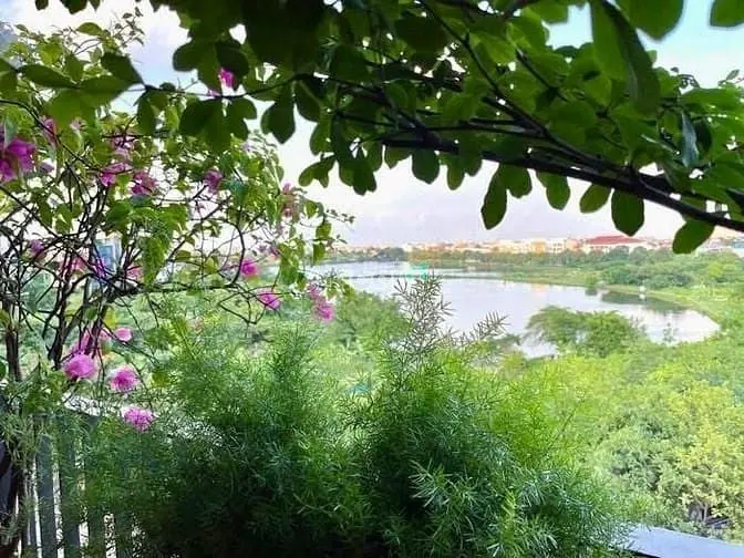 Bán Nhà Ngõ 63 Cổ Linh, Vỉa Hè Oto Tránh View Hồ Dt 50M2 Mt 4.5M