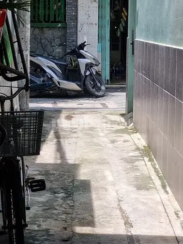 Nhà 2 Lầu 3Pn 3Wc Nhà Cách Hẻm Xe Hơi 10 M