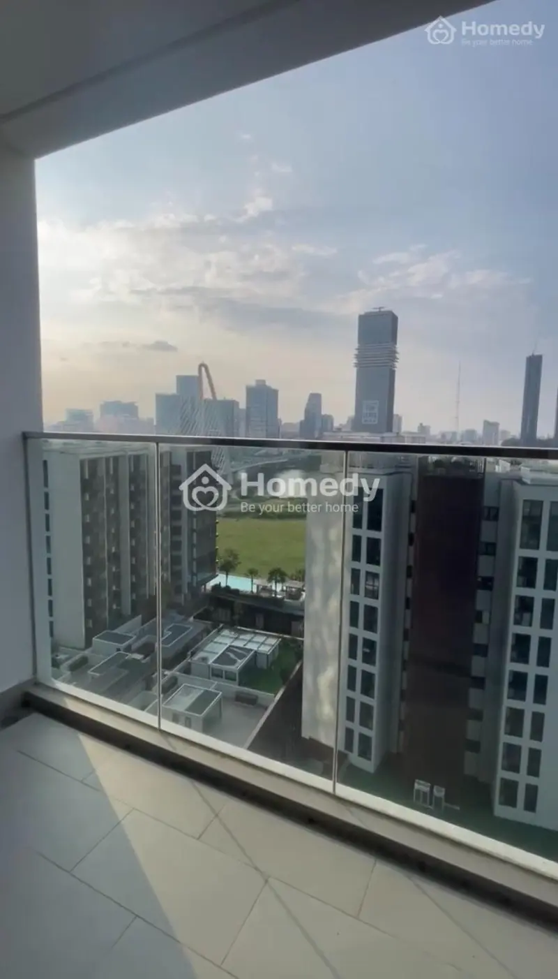 The Crest, View Sông & Cầu Ba Son-Corner Apartment 130M² – The Crest, River & Ba Son Bridge View
