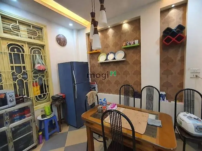 Bán Nhà Phố Bồ Đề 45M2- 4T, Dân Xây, Sổ Đẹp Như Tờ A4 , Ngõ Nông Ô Tô