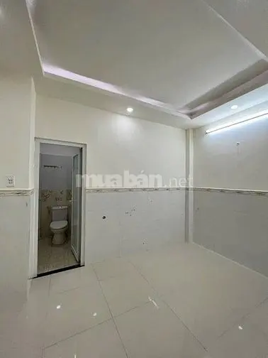 Bán Nhà 5 Tầng - 6Pn Cách Mặt Tiền Hoàng Sa Chỉ 20M
