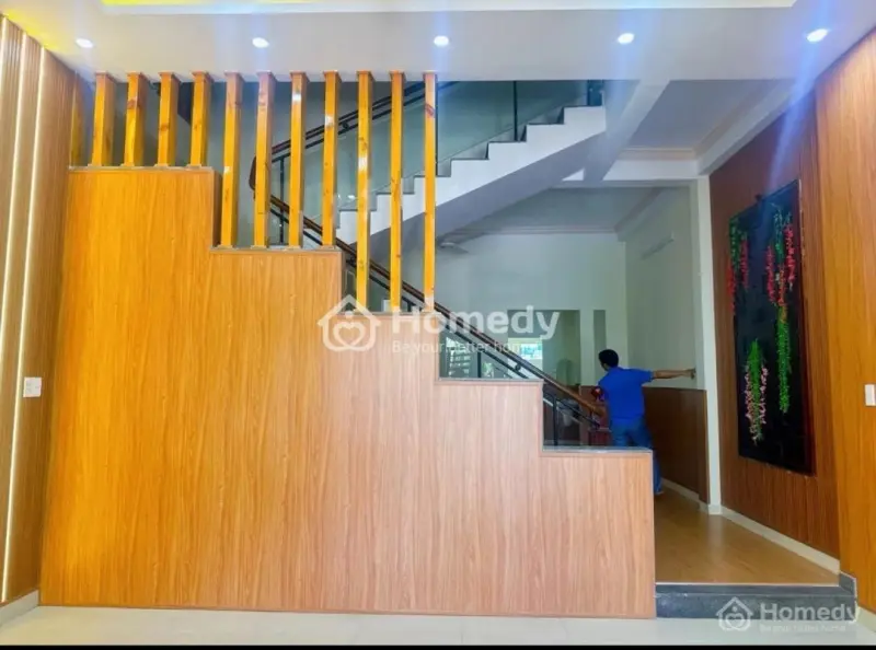 Mặt Tiền Kinh Doanh Khuê Trung, Đường Nguyễn Quý Đức