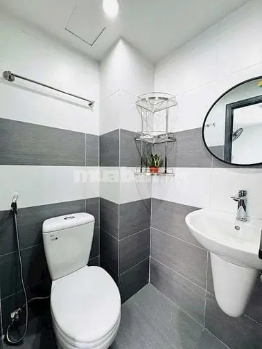 Bán Căn Nhà Mini House Đang Cho Thuê Giá Ngộp...! Đường Long Bình