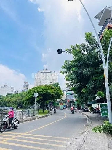 Nhà Ngay Mặt Tiền Hoàng Sa Q3 , 6X7M Nh 7M , Trệt 2 Lầu , 6,8 Tỷ Tl