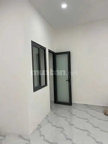 Nhà Âu Cơ Tân Bình-Dt 25M2-2Pn-10M Ra Hẻm Xe Hơi
