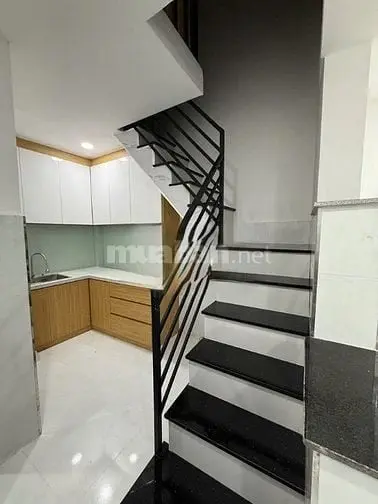 Cho Thuê Nhà Hẻm 3M(Bg) Thủ Khoa Huân, P.8, Q.tb Giá 9Tr