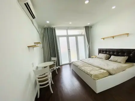 Cho Thuê Căn Hộ 1Pn Tách Bếp - Có Ban Công Rộng Thoáng, Máy Giặt Riêng - Q. Bình Thạnh