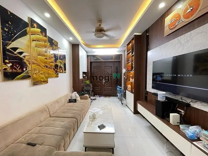 Bán Nhà Phố Ngọc Thụy 38M2- 5 Tầng- 3 Phòng Ngủ, Gần Trường Việt Pháp