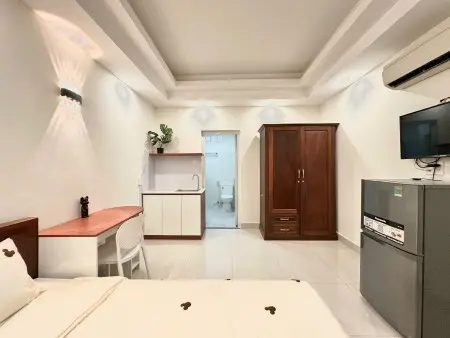 Căn Hộ Full Nội Thất Cửa Sổ Rộng Gần Chợ Bà Chiểu Ngay Nơ Trang Long