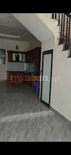 Cho Thuê Nhà Tại Bát Khối- Cưj Khối
