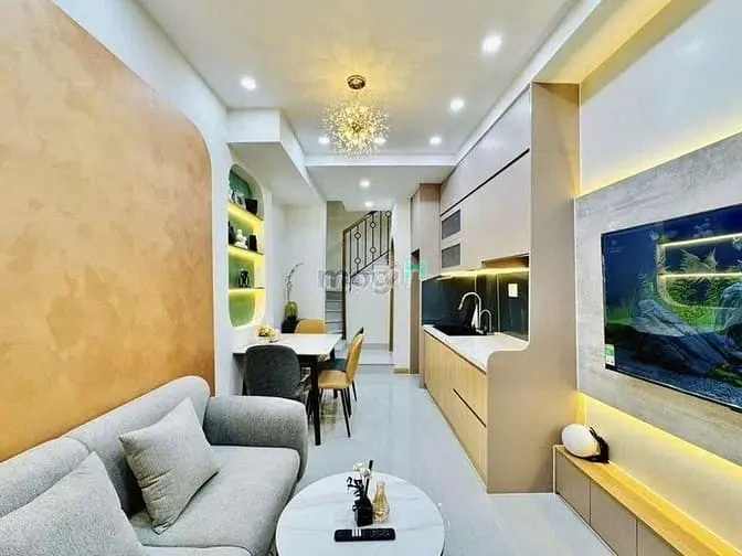 Bán Nhà Lê Văn Hiến, Lô Góc Ô Tô Vào Nhà, 50M×4T, Mt 6M, 12.5 Tỷ
