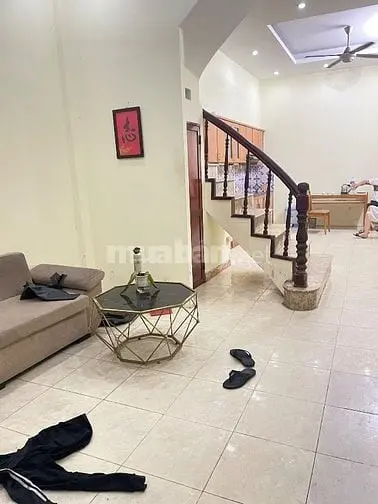 Cc Mời Thuê Nhà Ngõ 16 Hoàng Cầu 45M2 5Pn 12 Tr/1 Th