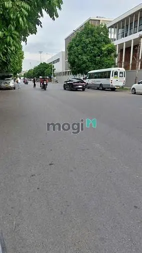Bán Nhà Phố Ngọc Thụy 38M2- 5 Tầng- 3 Phòng Ngủ, Gần Trường Việt Pháp