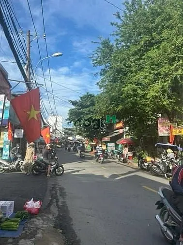 Bán Nhà Mặt Tiền Làng Tăng Phú 84M2 (4M X 21M) Vị Trí Vàng Kinh Doanh