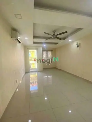 Siêu Phẩm Nhà Kinh Doanh Huỳnh Văn Bánh, Phường 11, Phú Nhuận.