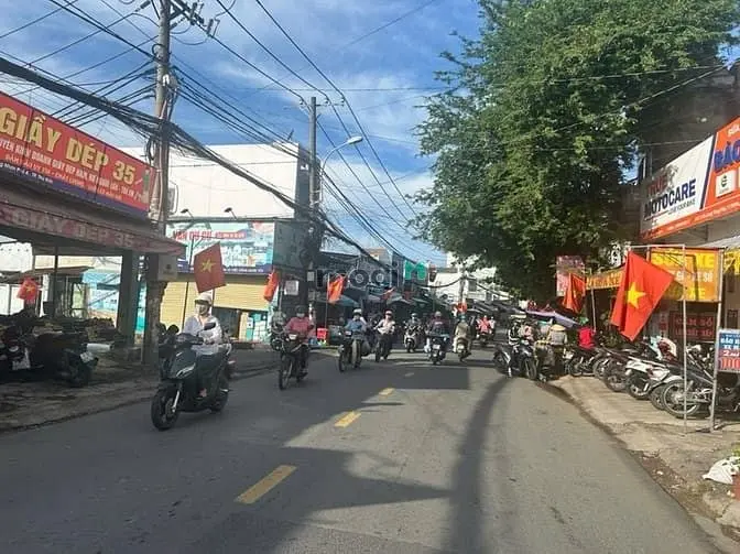 Bán Nhà Mặt Tiền Làng Tăng Phú 84M2 (4M X 21M) Vị Trí Vàng Kinh Doanh