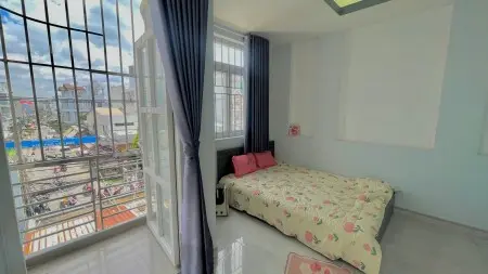 Cho Thuê Studio Ban Công Tách Bếp Full Nội Thất