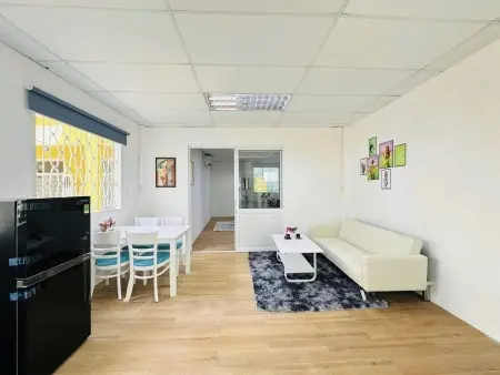 Cho Thuê Trọ Giá Rẻ Q10 - 1Pn Tách Bếp - Ban Công - Siêu Rộng - Gần Đh Kinh Tế Ueh