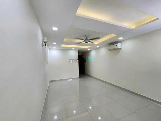 Siêu Phẩm Nhà Kinh Doanh Huỳnh Văn Bánh, Phường 11, Phú Nhuận.