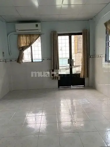 Cho Thuê Nhà Hẻm 4M(Xh) Lạc Long Quân, P.3, Q.11 Giá 8.5Tr