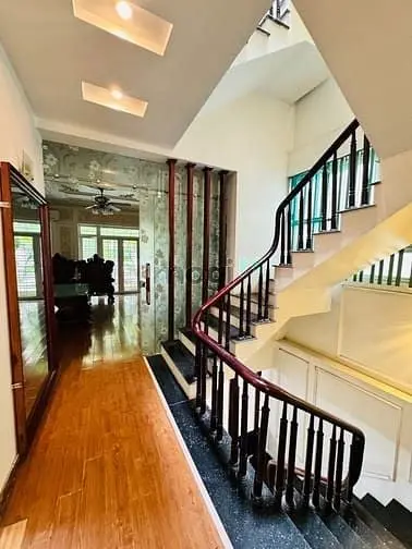 Bán Nhà Mặt Tiền Phố Thanh Am, 75M2-Mt5.2, Phân Lô, Vỉa Hè, Kinh Doanh