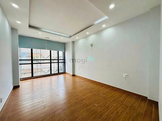 Siêu Phẩm Nhà Kinh Doanh Huỳnh Văn Bánh, Phường 11, Phú Nhuận.
