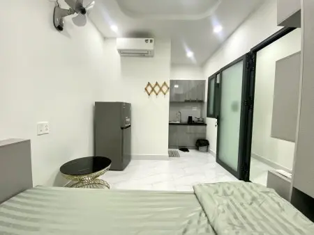 Cho Thuê Phòng Studio Full Nội Thất , Thang Máy , Ngay Đại Học Hutech , Ngã Tư Hàng Xanh