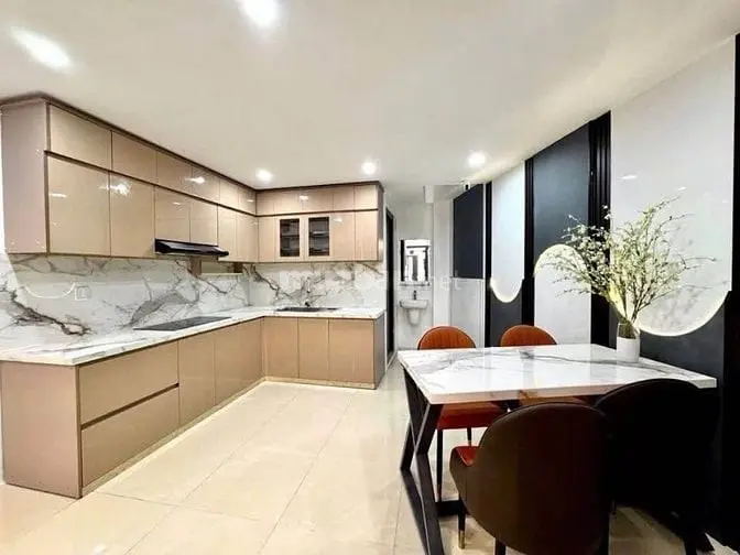Bán Nhà Giá Ngộp 3,9 Tỷ - Gần Chợ Nguyễn Đình Chiểu, Phú Nhuận