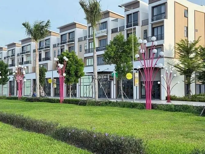 💥 Sở Hữu Shophouse – Trục Thương Mại Đắt Giá Nhất Đại Đô Thị 267Ha!