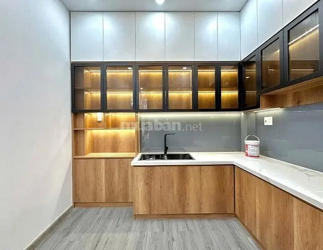 Xe Hơi Chạy Vào Thoải Mái, Đ Phan Tây Hồ, 3 Tỷ 680 68M2, Shr, Còn Tl.
