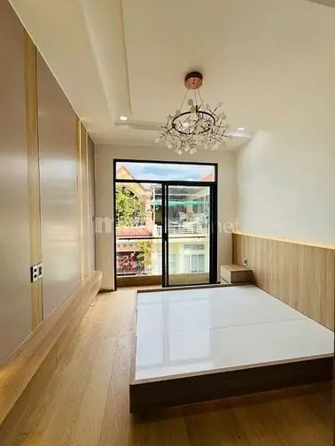 +: Cách Mạng Tháng Tám 36 M2. 5 Tầng 3.2 X 11.5 Giá 8.99 Tỷ Tl