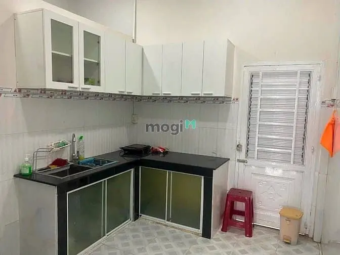 950Tr Hàng Chuẩn Sổ Hồng Riêng Ngay Bà Điểm Cần Bán Gấp Căn Nhà 70M2